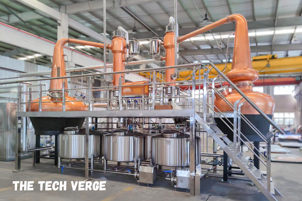 Distillation Column: Working Principle, Types, and Industrial Applications- The Tech Verge